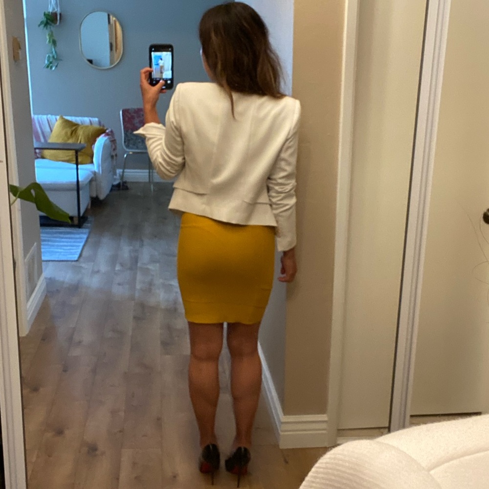BCBG mustard yellow skirt